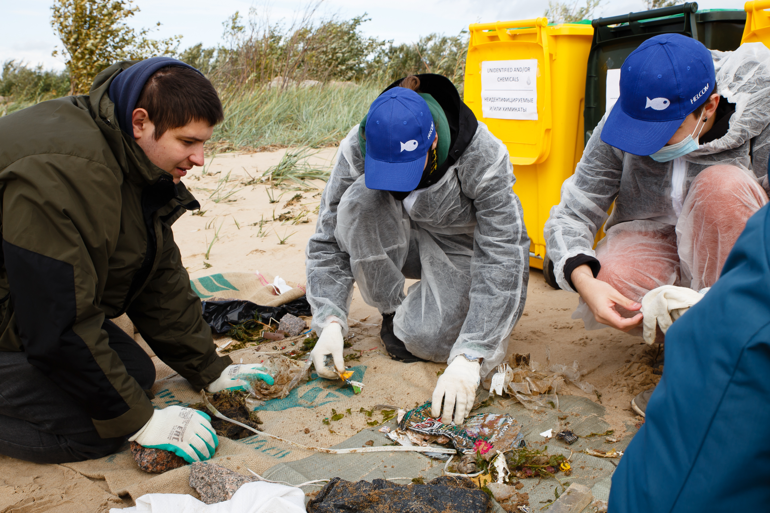Marine litter collection and separation on the beach