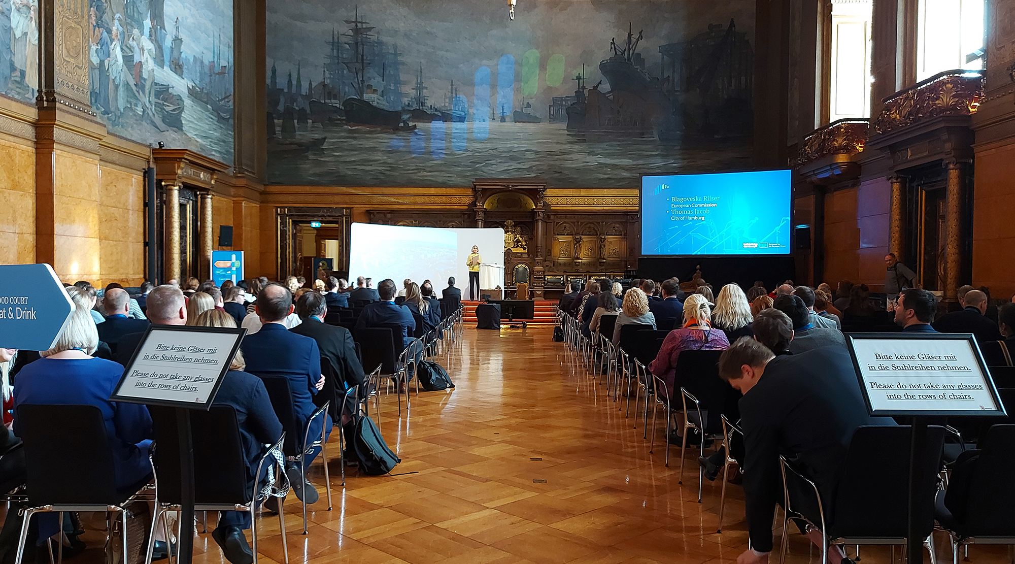 Hall of the Interreg conference in Hamburg