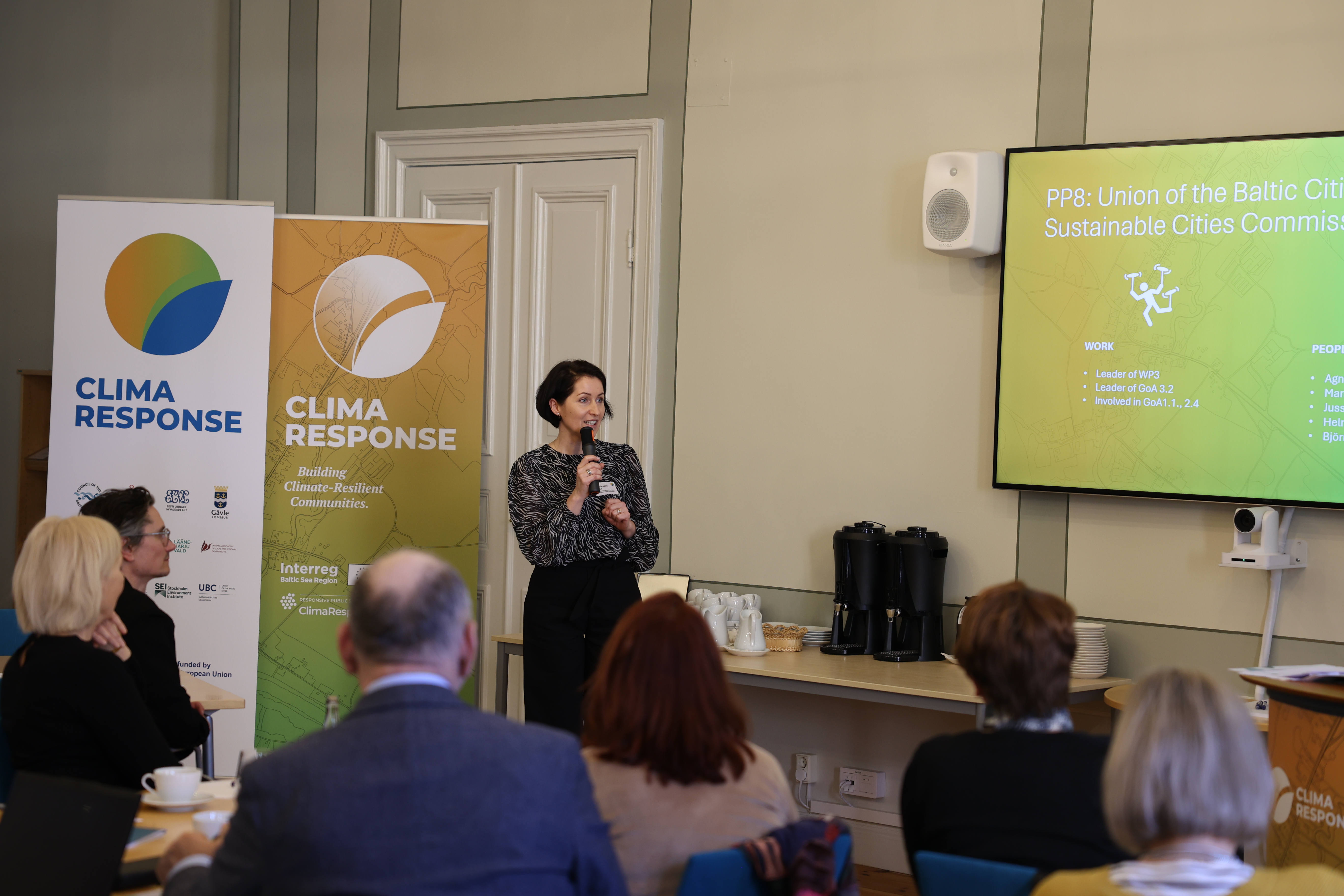 Agnieszka Ilola introducing the UBC Sustainable Cities Commission to the meeting participants