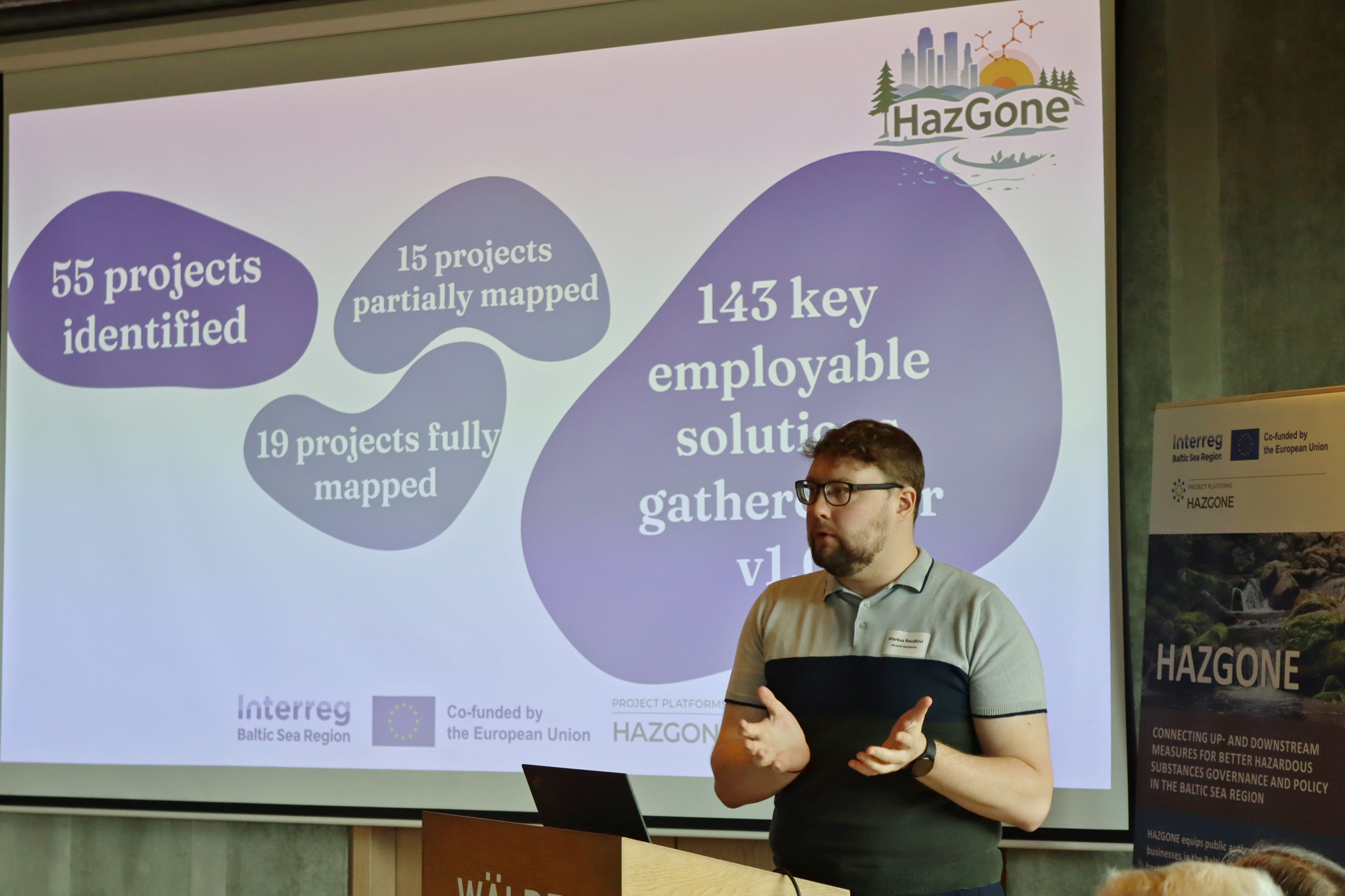 Markus Raudkivi delivering the presentation