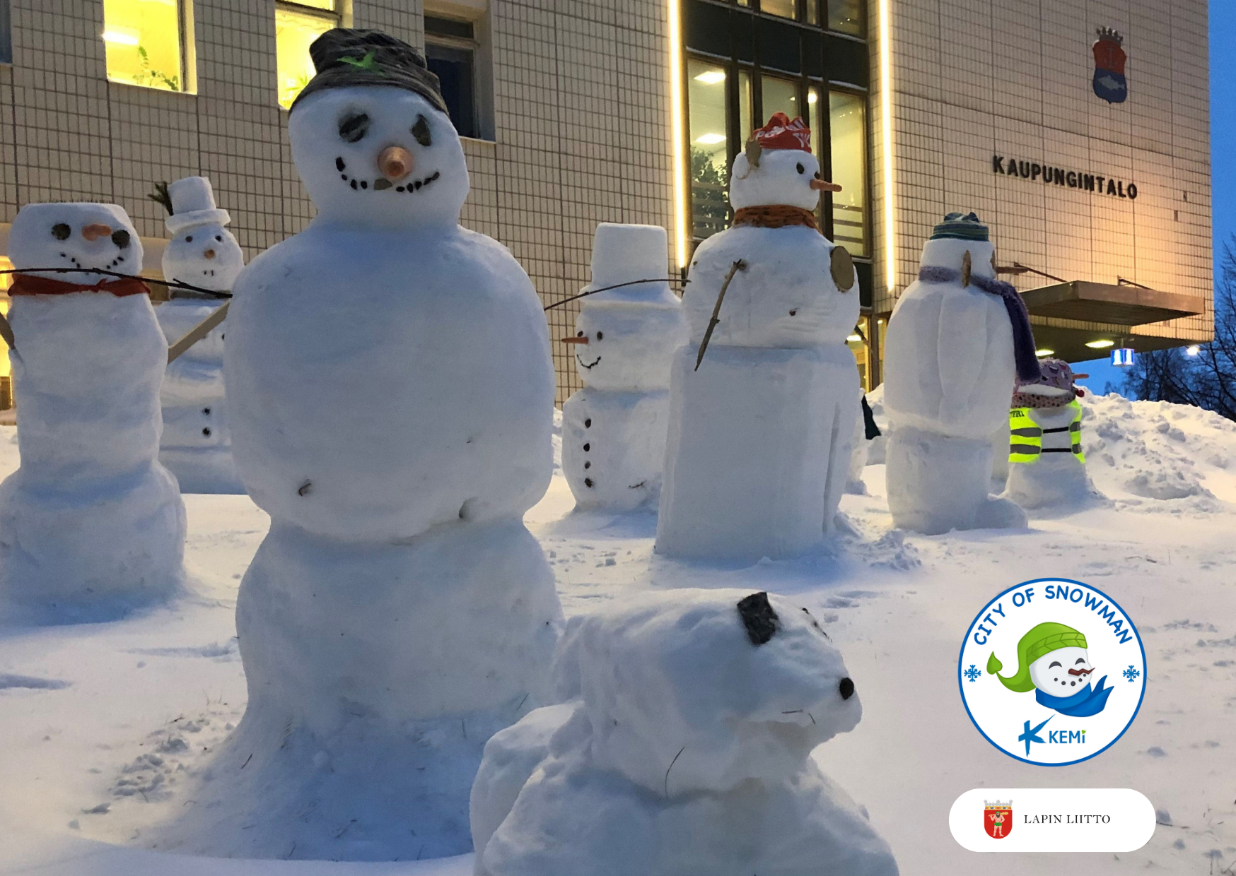 Snowmen in Kemi