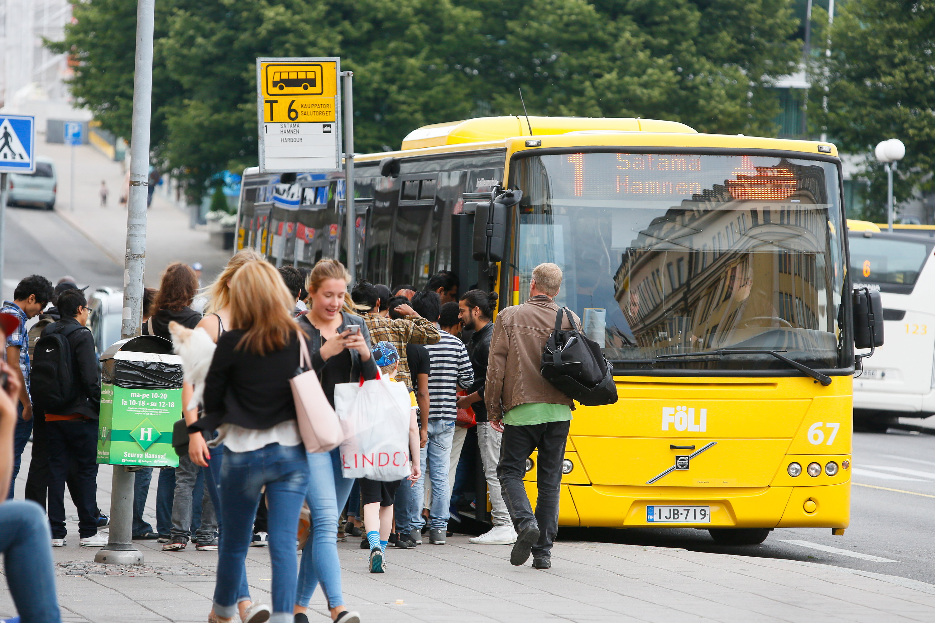 Electric bus